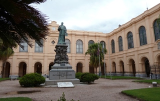 Cordoba's Jesuit Block